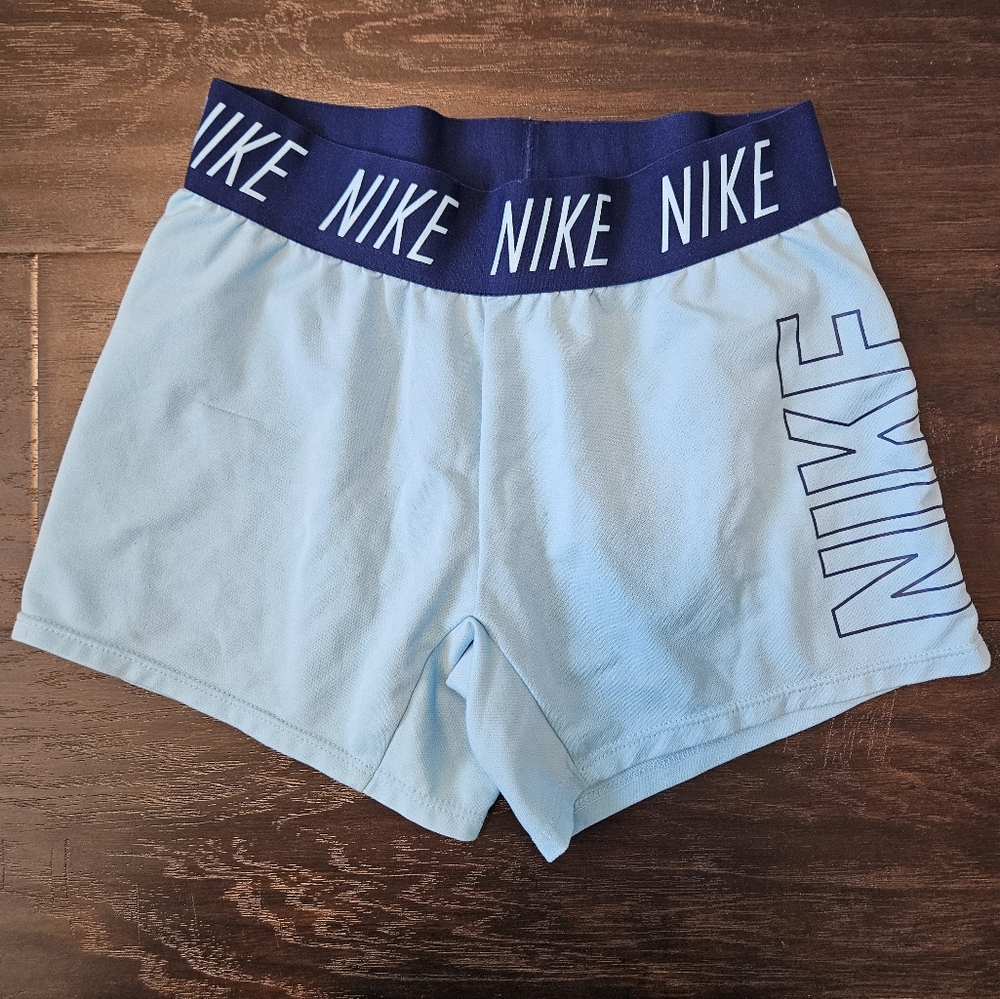 Nike Trophy Dri-FIT Training Short, Girls Size M